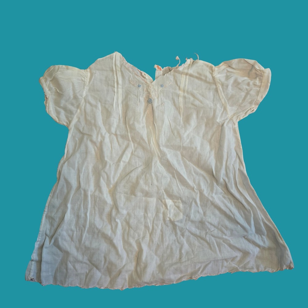 Antique Hand Made White Cotton Batiste‎ Baby Gown Embroidered Pintuck Size 1